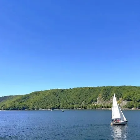 Appartamento Rursee Mit Wellnessbereich, Balkon, Seeblick Und Garten Fuer 8 Personen, 2 Hunde *