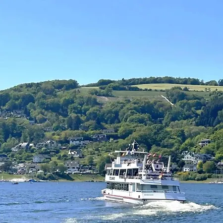 Rursee Mit Wellnessbereich, Balkon, Seeblick Und Garten Fuer 8 Personen, 2 Hunde * Simmerath